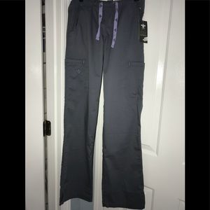 NWT Med Couture scrub pants